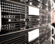 serveur informatique a mettre à jour